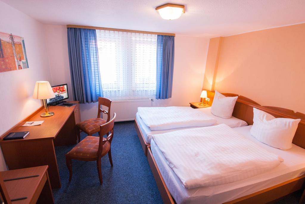 Gasthaus Hotel Pfeifferling Wolfhagen Exteriör bild